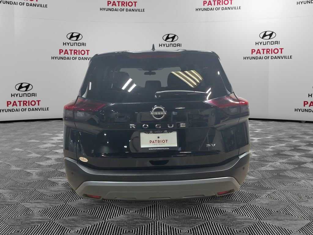 Used 2023 Nissan Rogue SV FWD image 10