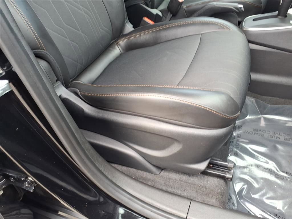Certified 2018 Chevrolet Trax LT w/ LT Convenience Package FWD image 23