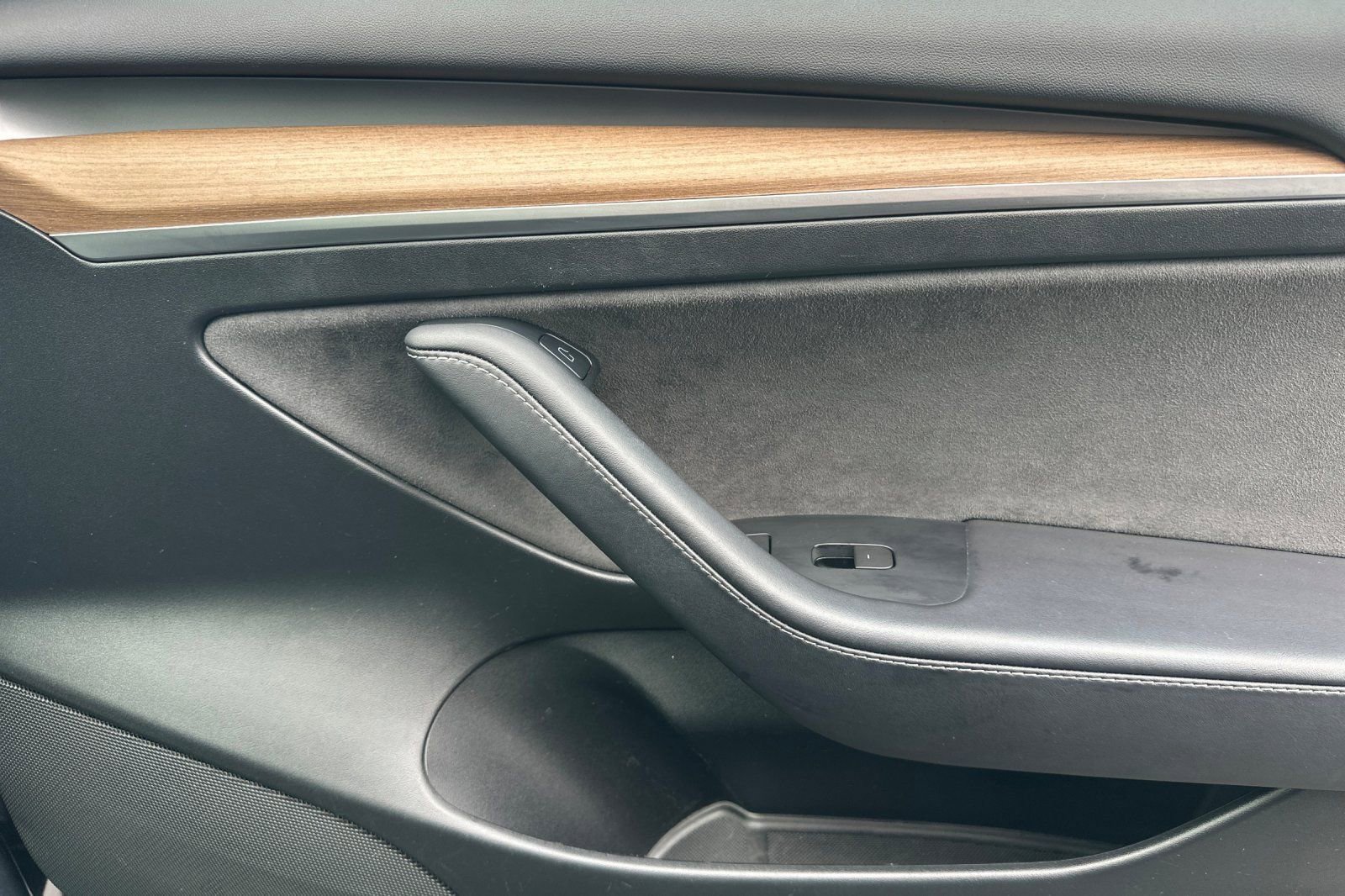 Used 2023 Tesla Model 3 Standard Range image 20