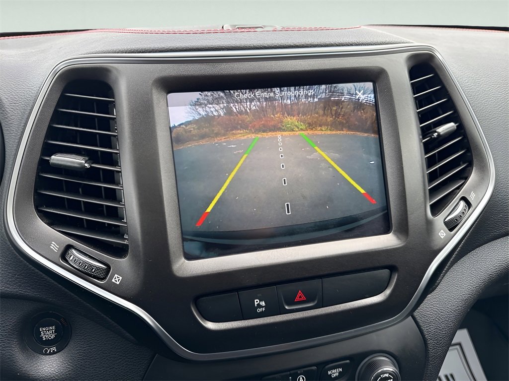 Used 2019 Jeep Cherokee Trailhawk w/ Comfort/Convenience Group image 25