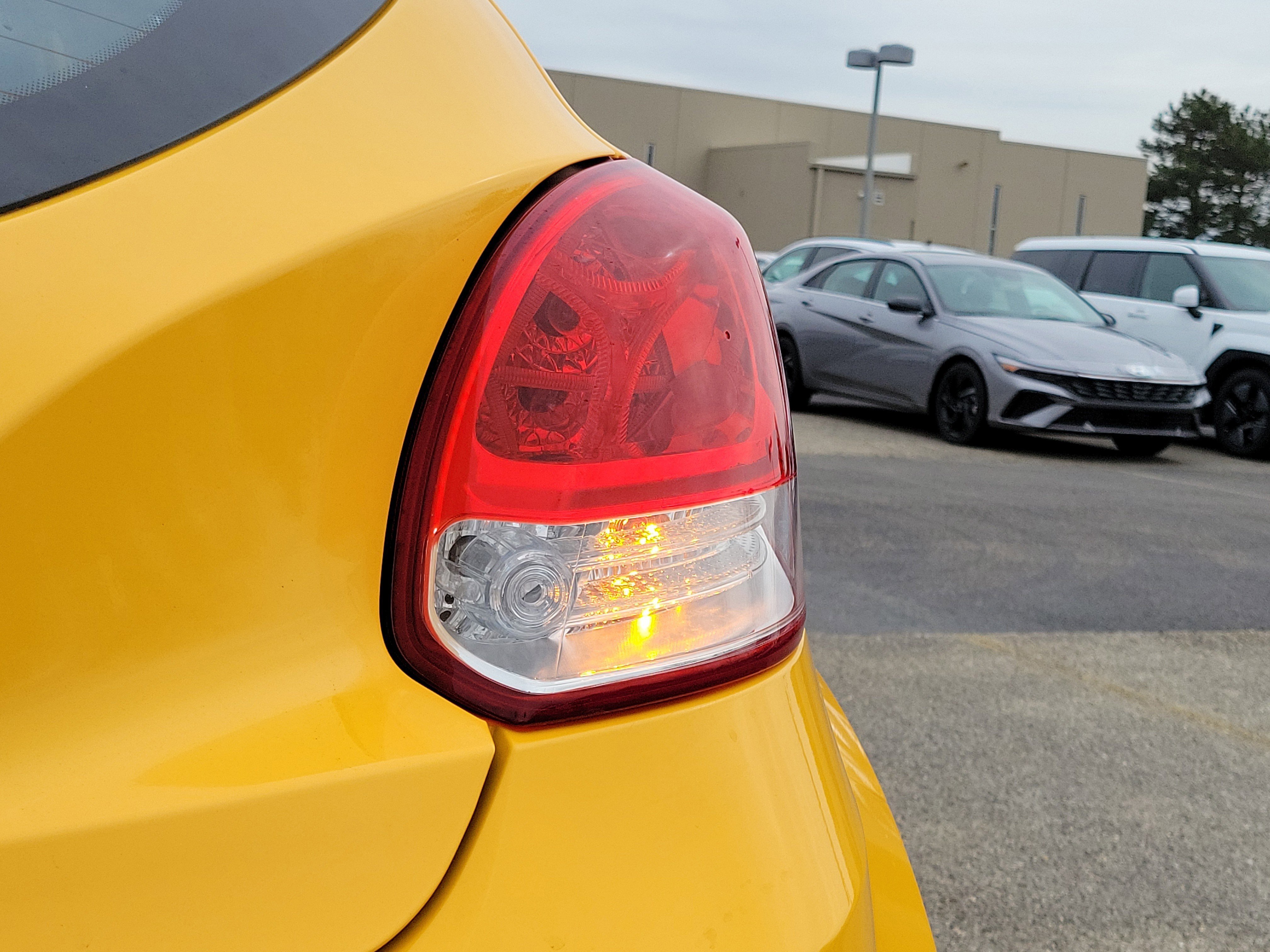 Used 2016 Hyundai Veloster w/ Option Group 02 image 7