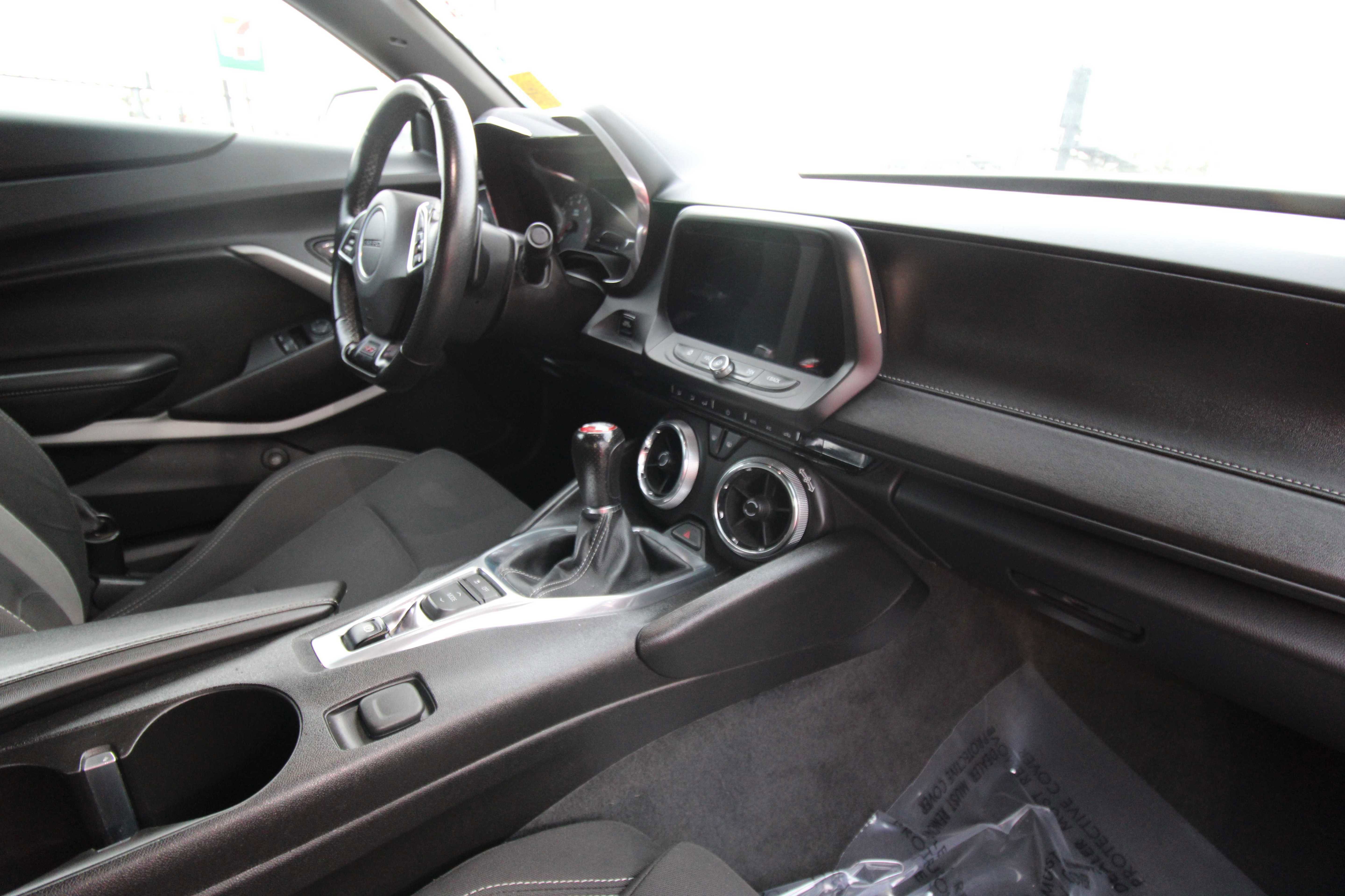 Used 2016 Chevrolet Camaro SS image 23