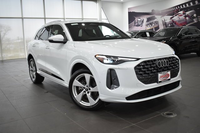 Used 2025 Audi Q5 Premium Plus w/ Premium Plus image 38