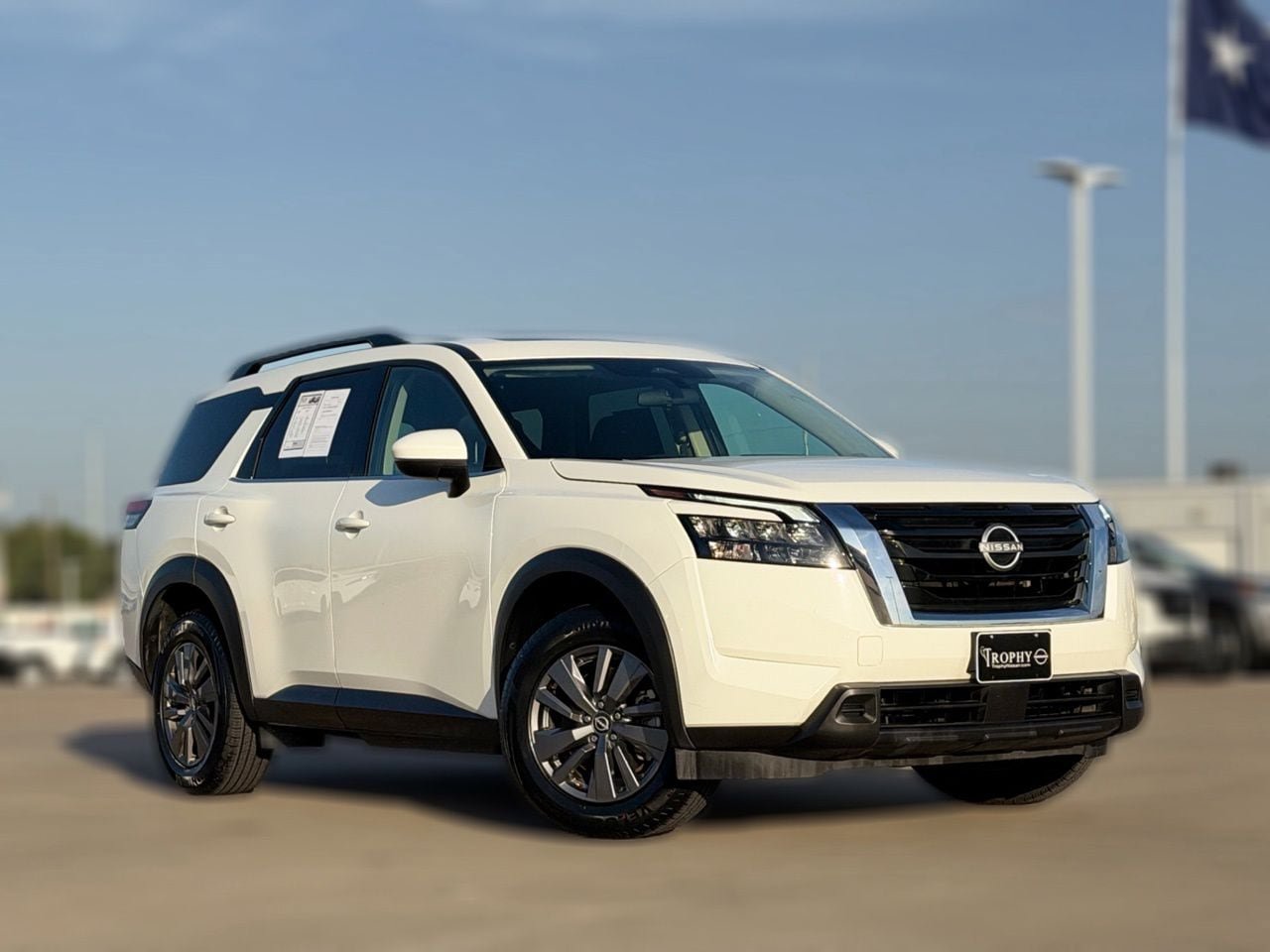 Certified 2025 Nissan Pathfinder SV w/ SV Premium Package AWD/4WD image 2