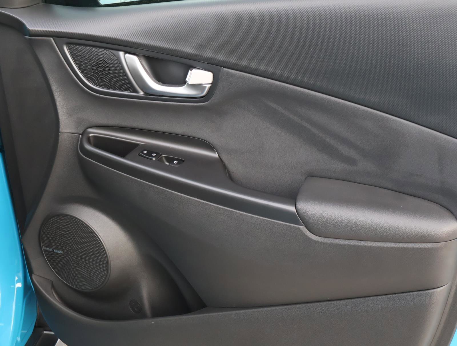 Used 2022 Hyundai Kona Limited image 16