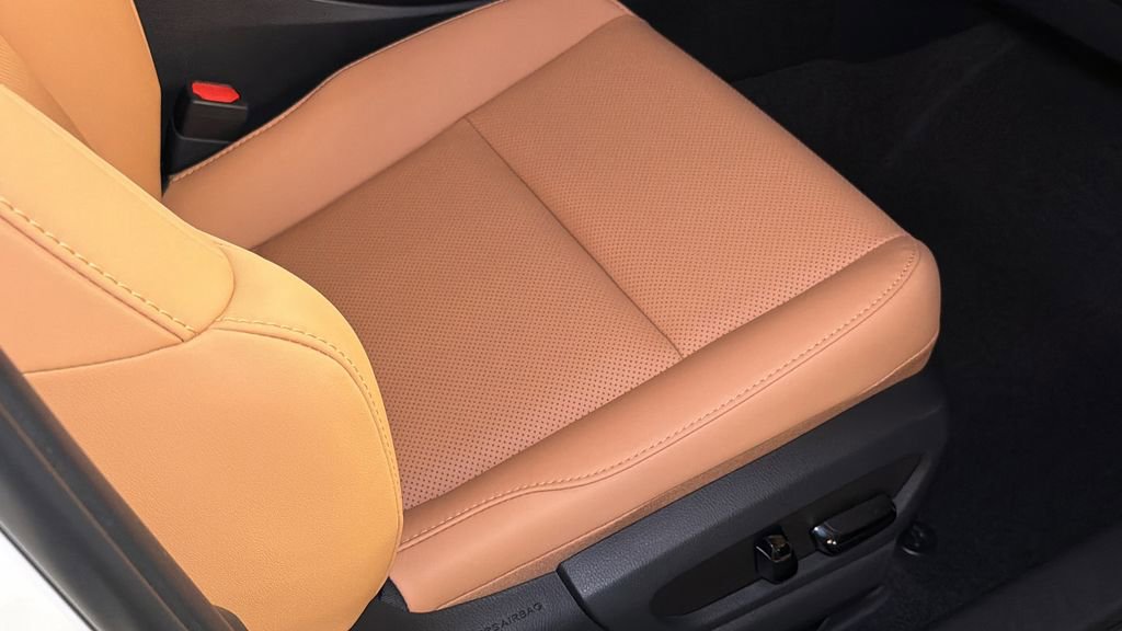 Used 2025 Lexus UX 300h AWD w/ Accessory Package (Z1) image 12