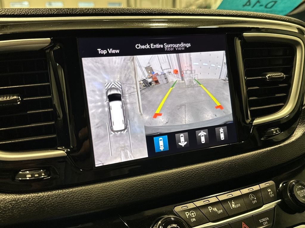 Used 2020 Chrysler Pacifica Touring-L w/ Advanced Safetytec Group image 24