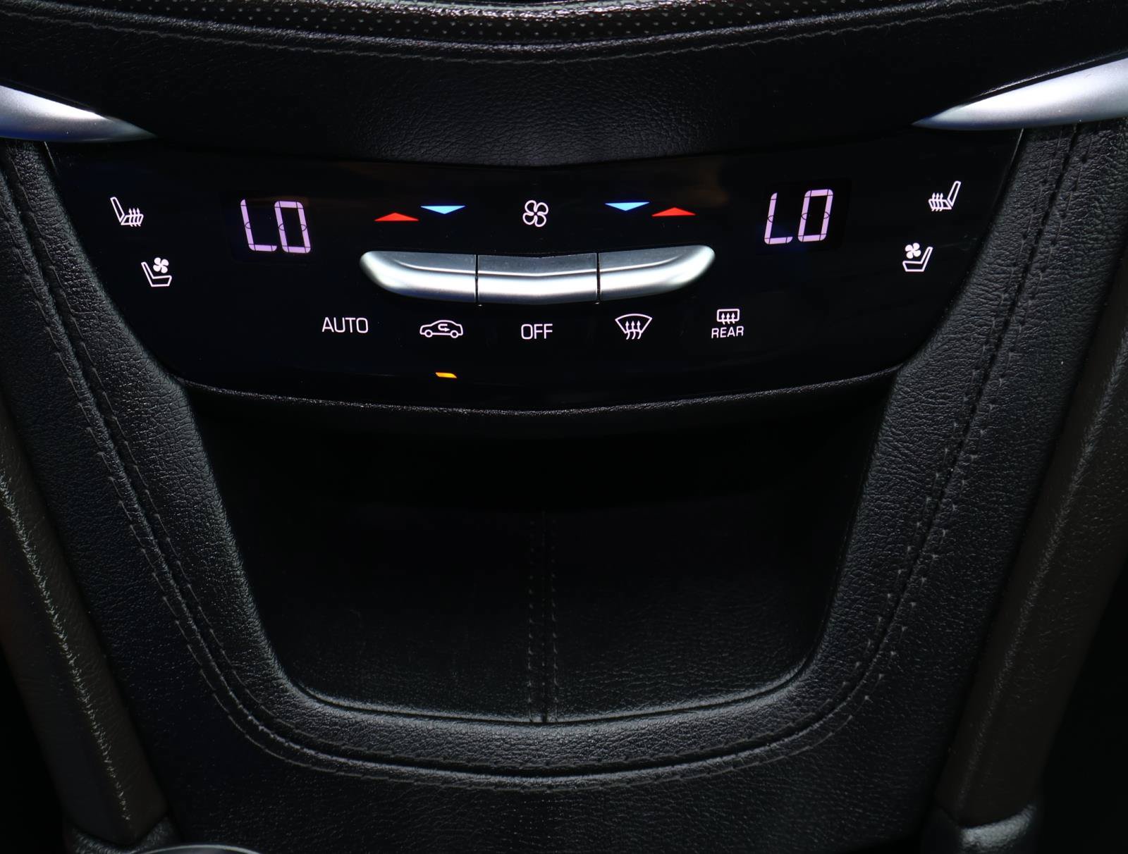 Certified 2024 Cadillac XT5 Premium Luxury AWD/4WD image 28