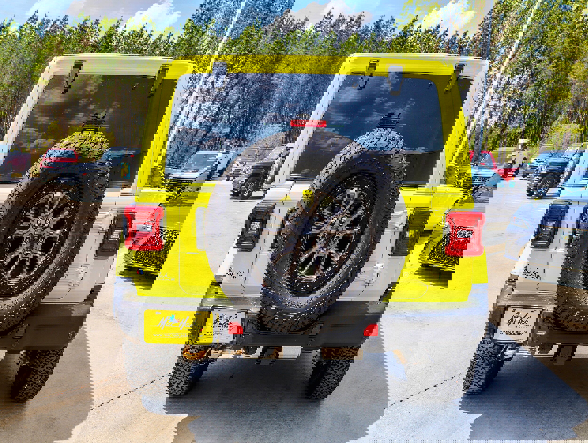 Used 2022 Jeep Wrangler Unlimited Rubicon w/ Trailer Tow Package image 5