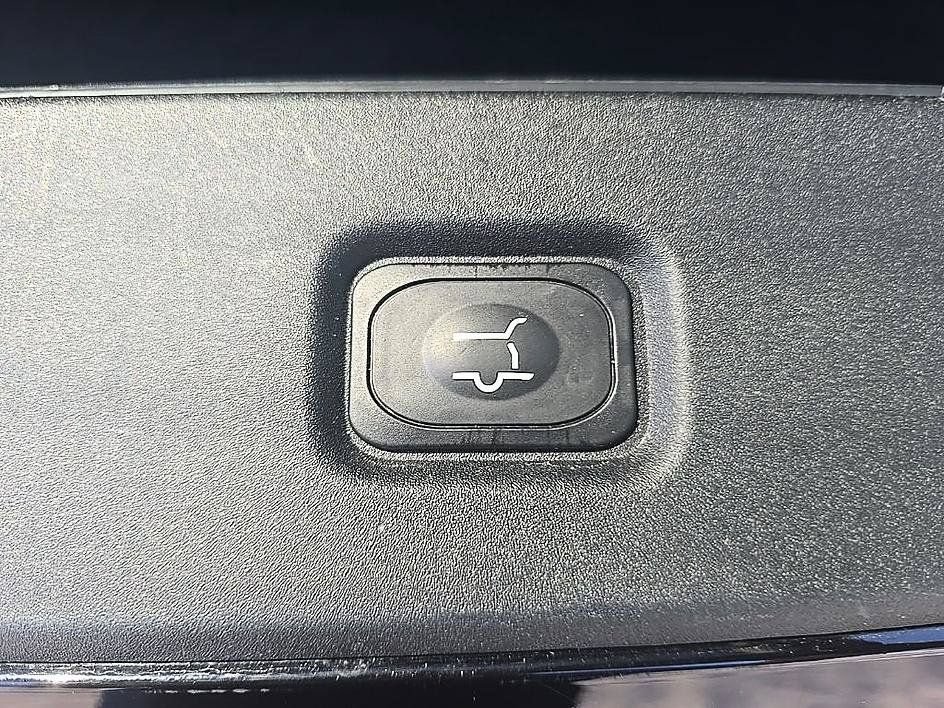 Used 2025 Ford Expedition Active AWD/4WD image 34
