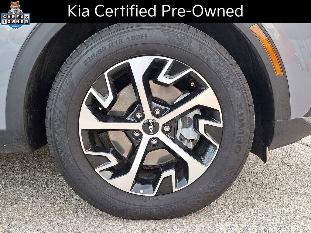 Certified 2025 Kia Sportage EX image 9