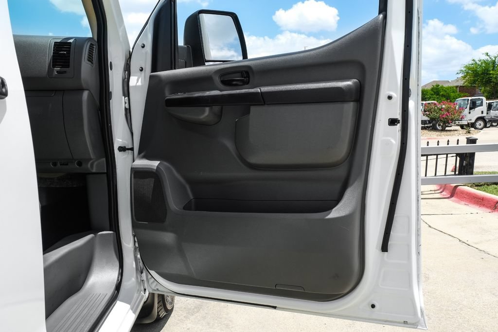 Used 2020 Nissan NV 2500 SV RWD image 38