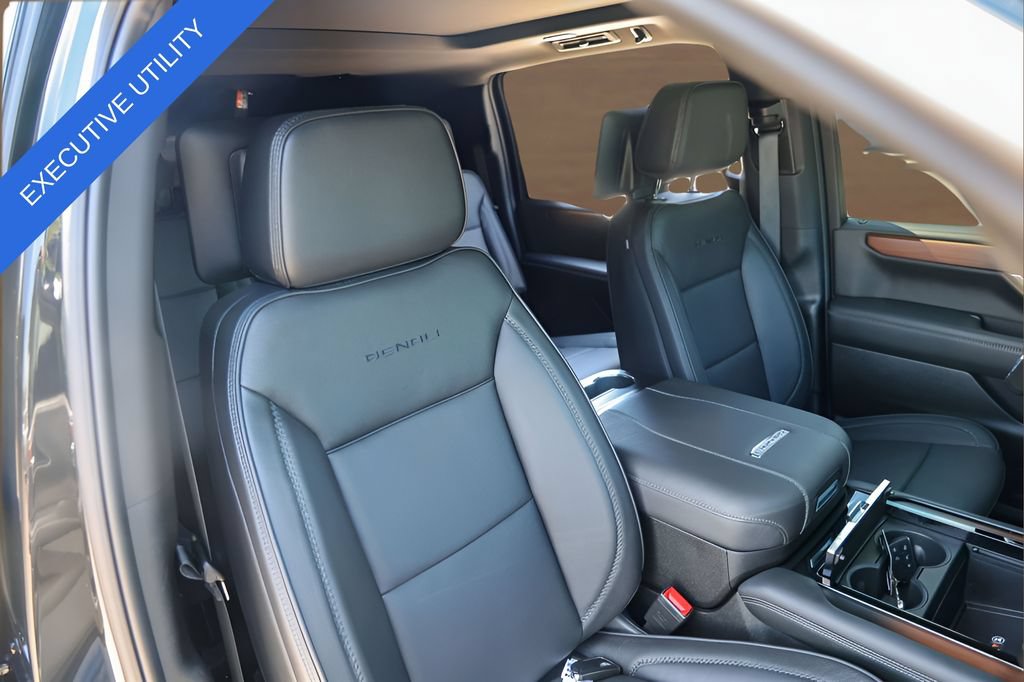 Used 2026 GMC Yukon XL Denali w/ Denali Reserve Package RWD image 34