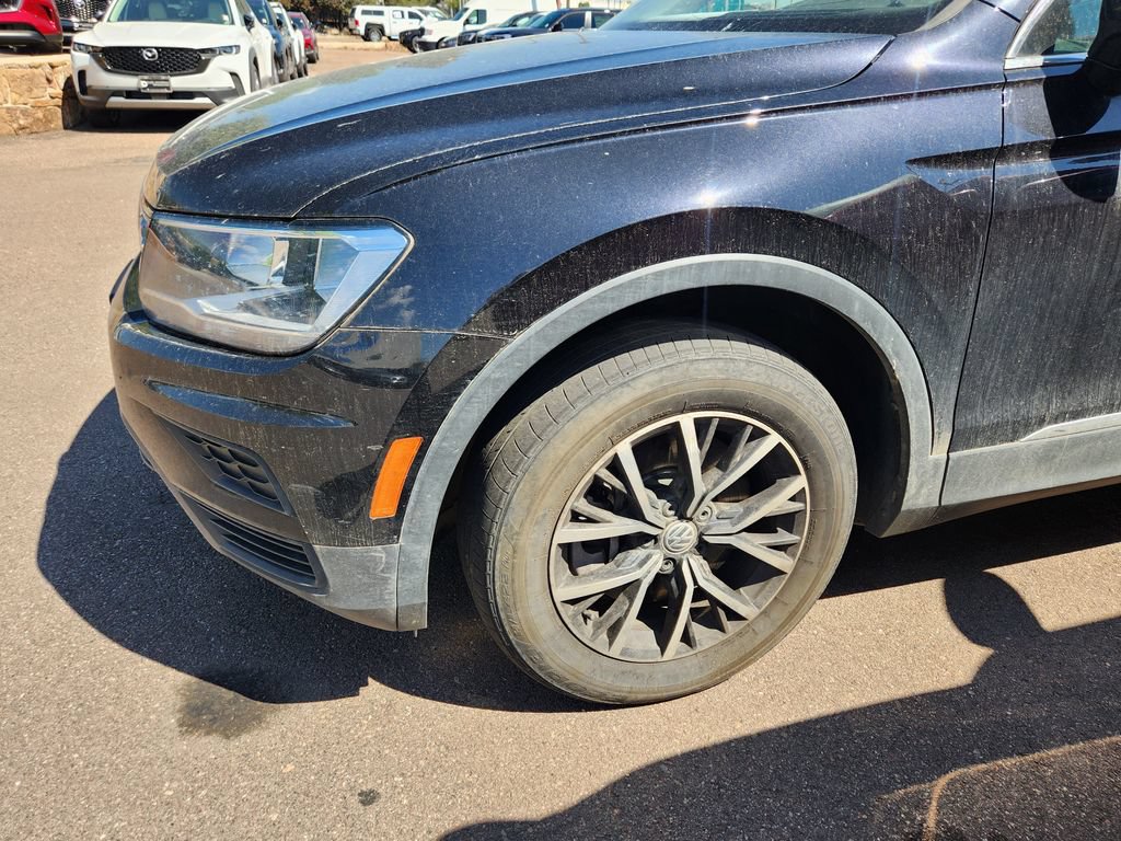 Used 2021 Volkswagen Tiguan SE w/ Panoramic Sunroof Package AWD/4WD image 6
