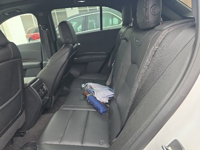 Used 2023 Cadillac XT4 Sport w/ Technology Package AWD/4WD image 9