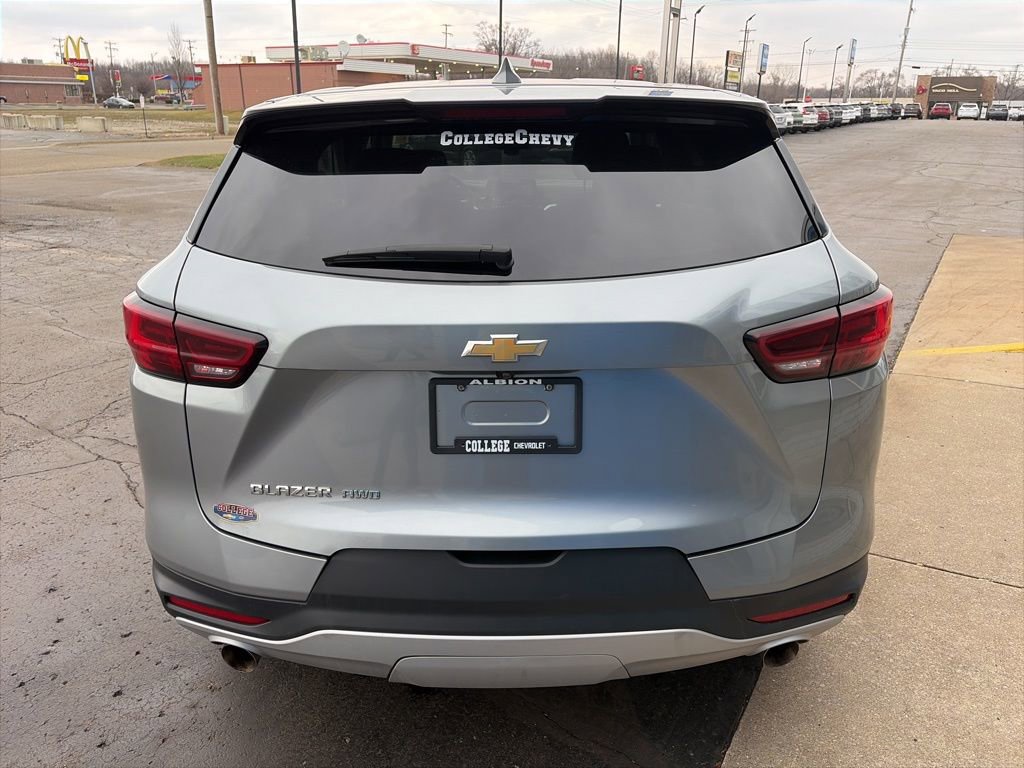 Used 2025 Chevrolet Blazer LT image 8