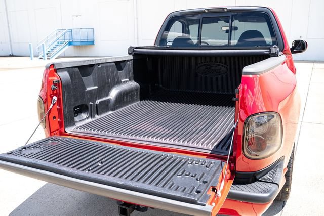 Used 2003 Ford F150 Lightning RWD image 21