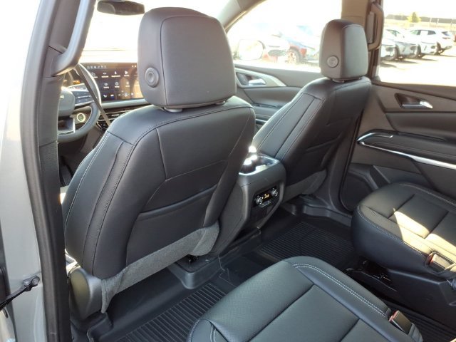 New 2027 Chevrolet Traverse LT w/ LPO, Floor Liner Package FWD image 8