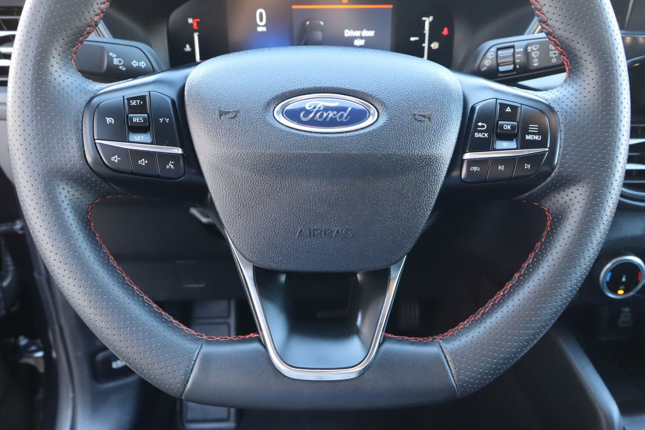 Used 2025 Ford Escape ST-Line AWD/4WD image 10