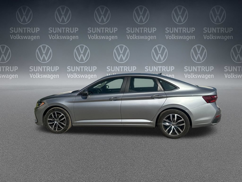Used 2025 Volkswagen Jetta SE w/ Sunroof Package FWD image 36