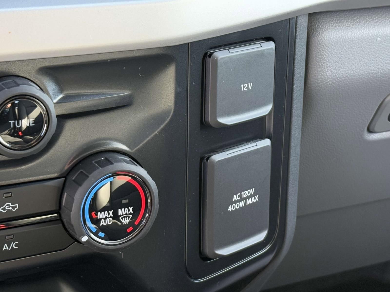 New 2025 Ford F550 4x4 Crew Cab Super Duty image 15