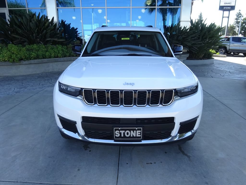 Used 2023 Jeep Grand Cherokee L Limited AWD/4WD image 2