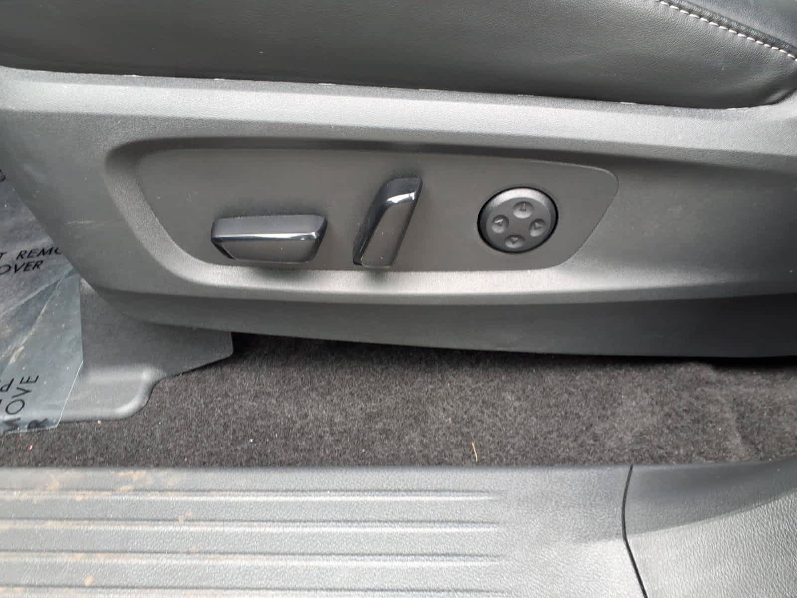 Certified 2025 INFINITI QX60 Pure AWD/4WD image 17