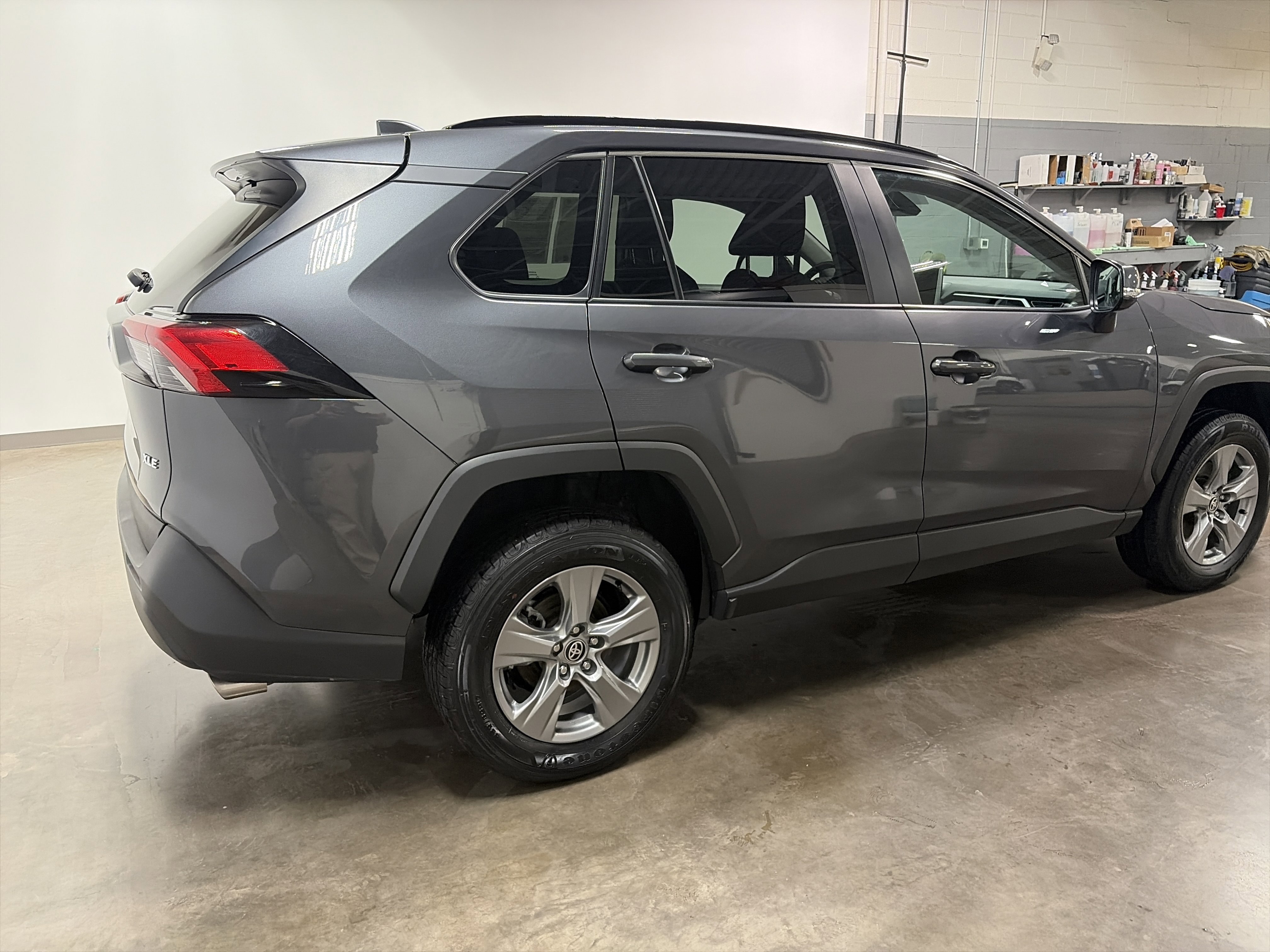 Used 2024 Toyota RAV4 XLE FWD image 3