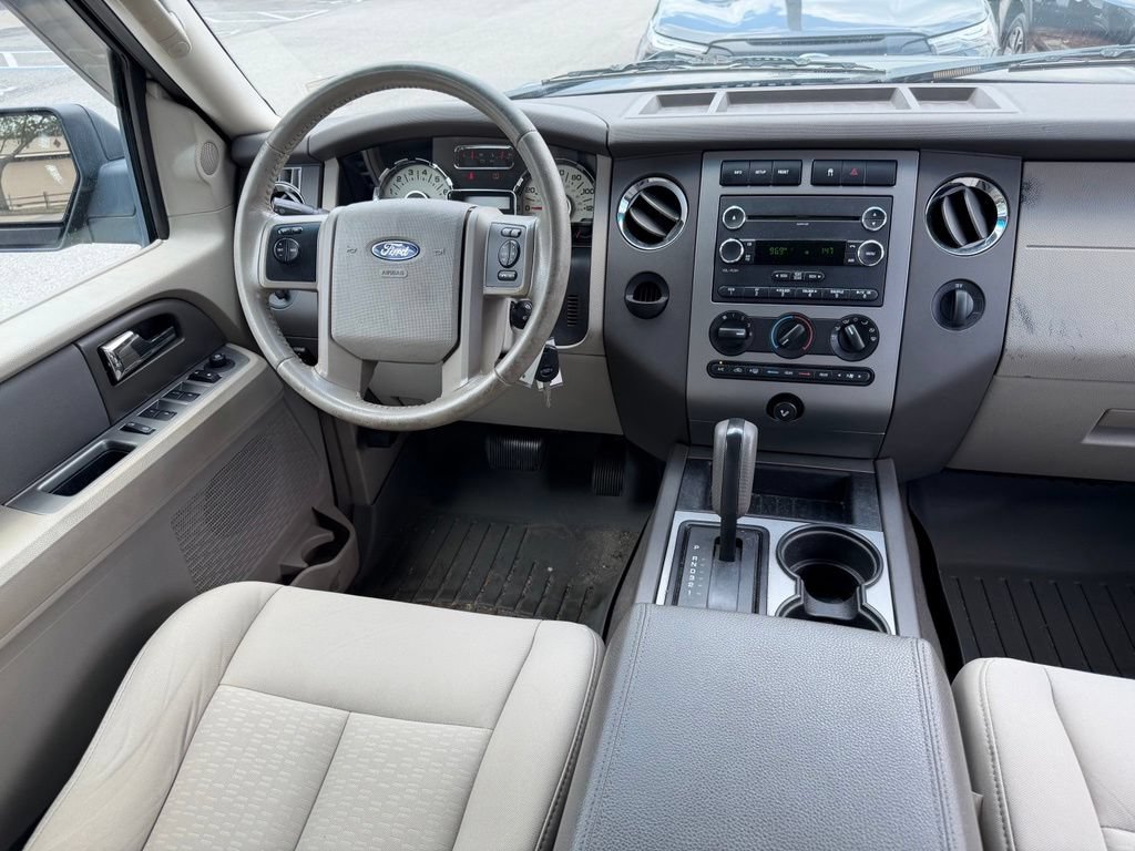 Used 2011 Ford Expedition XLT RWD image 30