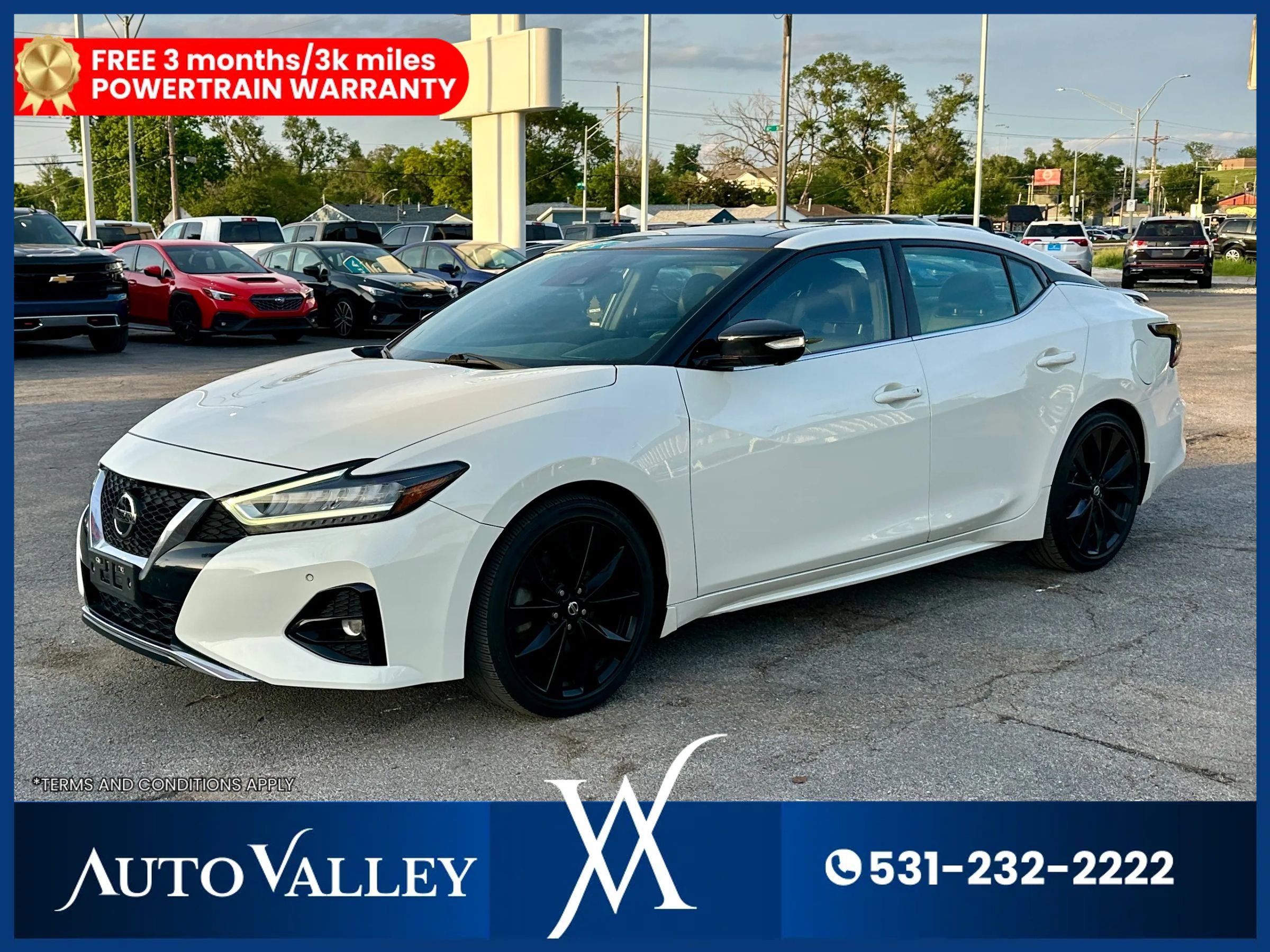 Used 2021 Nissan Maxima SR w/ Sport Mat Group FWD image 3
