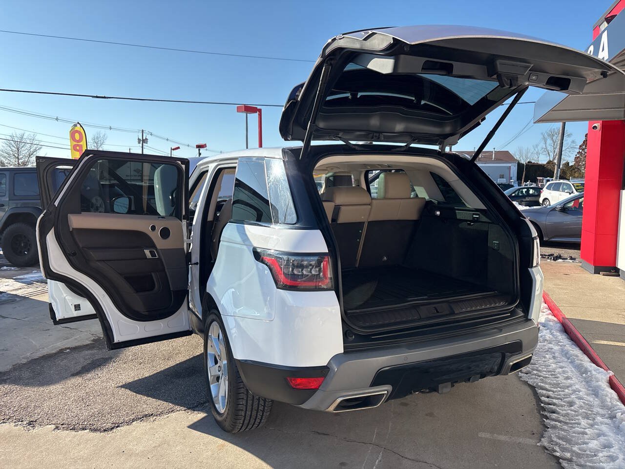 Used 2018 Land Rover Range Rover Sport SE AWD/4WD image 28