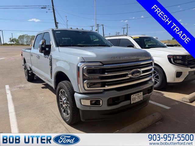 Certified 2025 Ford F350 Platinum w/ Platinum Plus Package AWD/4WD image 2