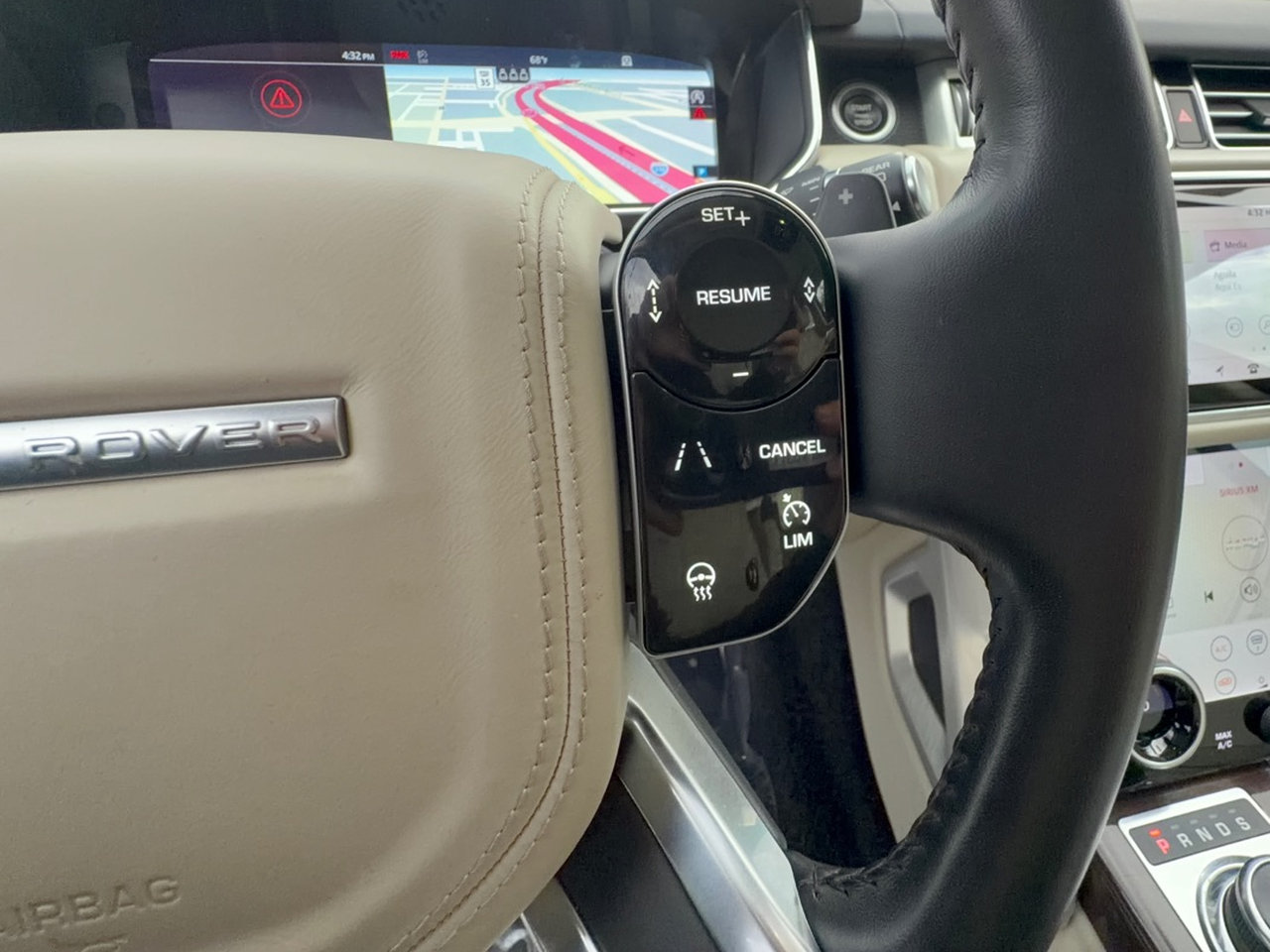 Used 2019 Land Rover Range Rover Supercharged AWD/4WD image 19