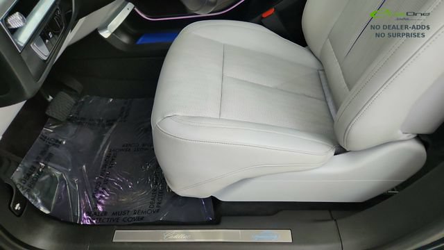 Used 2024 Cadillac Lyriq Luxury RWD image 36