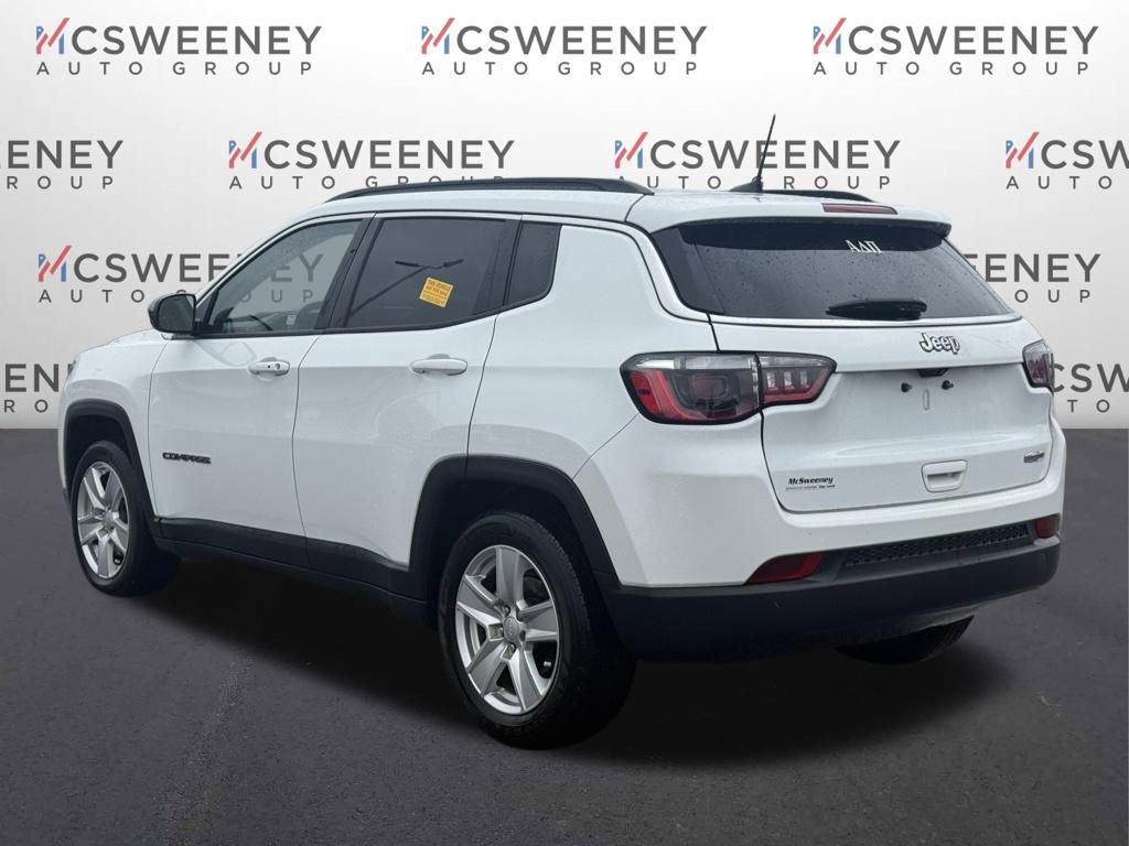 Used 2022 Jeep Compass Latitude image 3