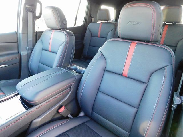 New 2026 Chevrolet Traverse RS w/ LPO, Floor Liner Package image 15