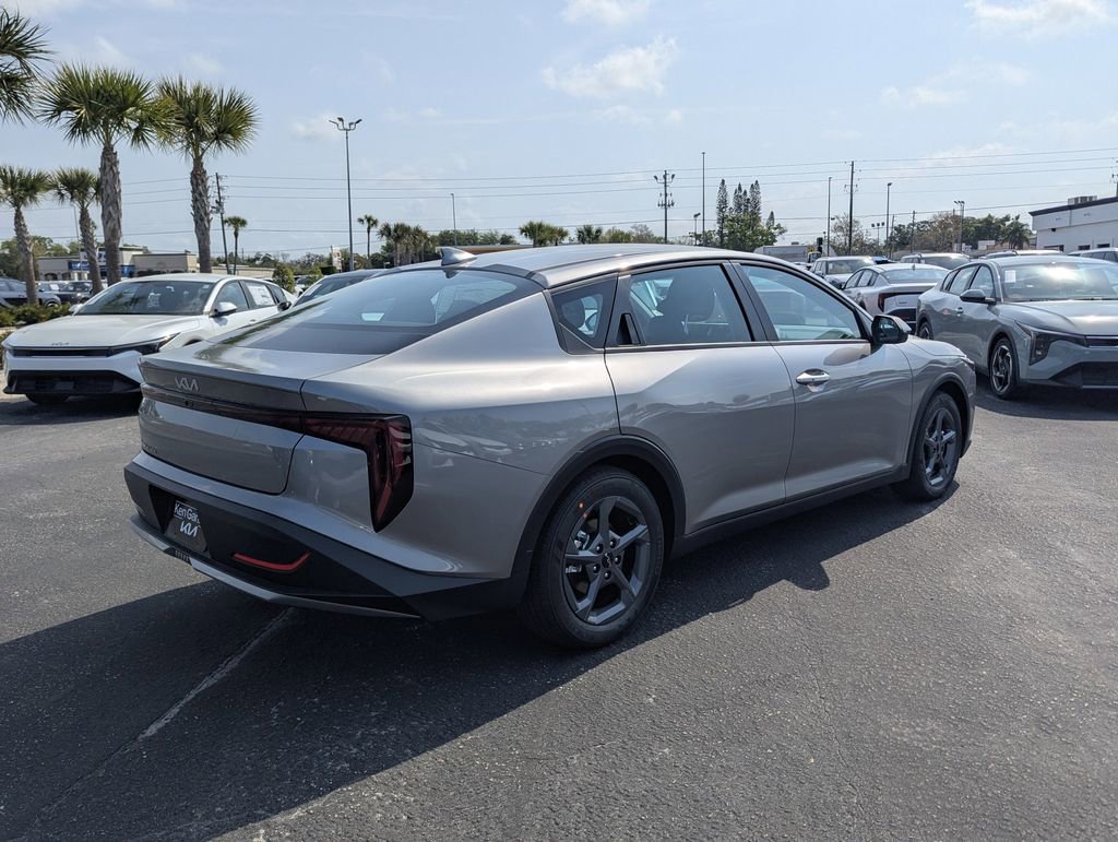 New 2026 Kia K4 LXS image 4
