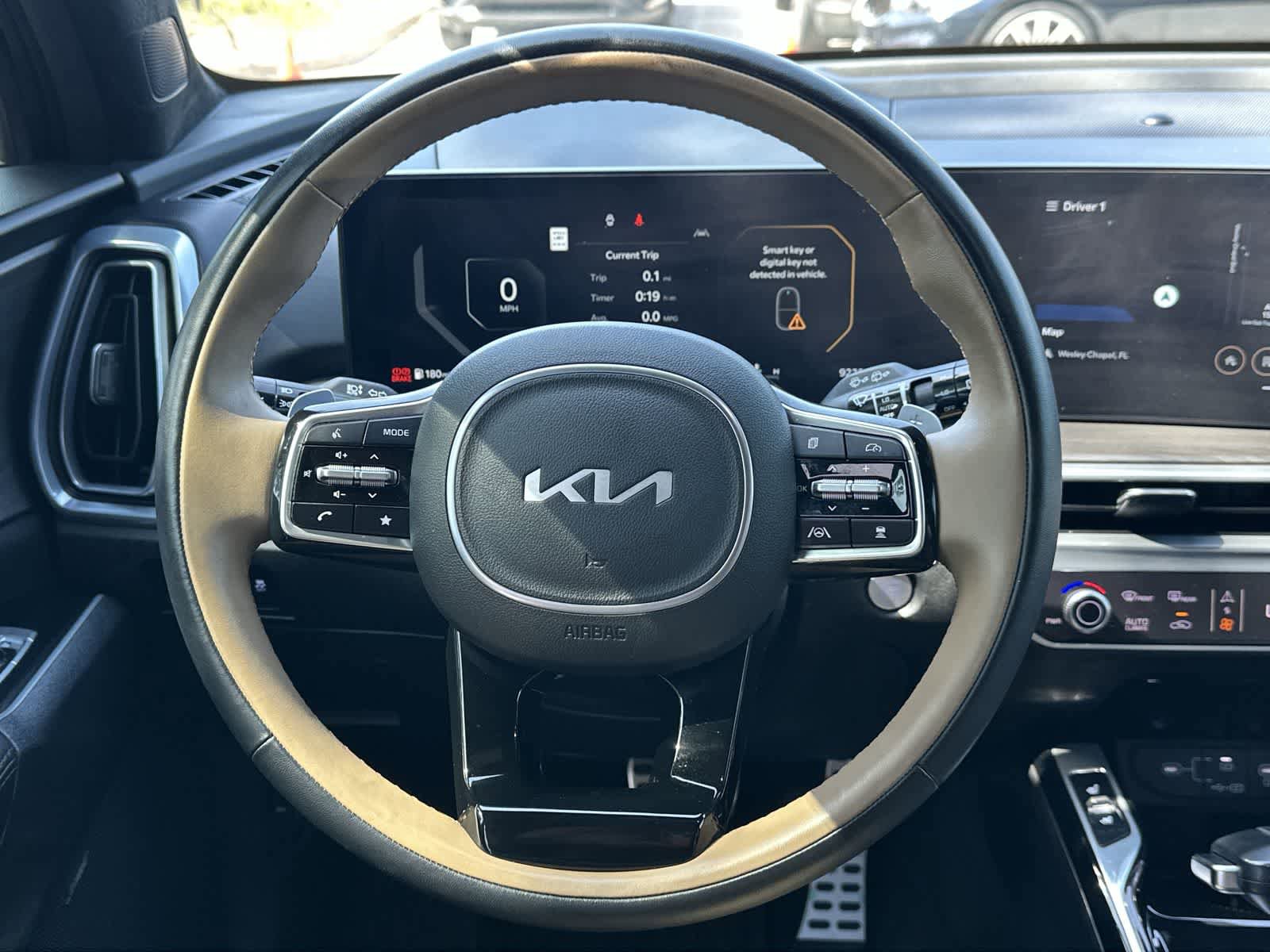 Used 2025 Kia Sorento SX Prestige w/ Olive Brown Leather Package AWD/4WD image 21