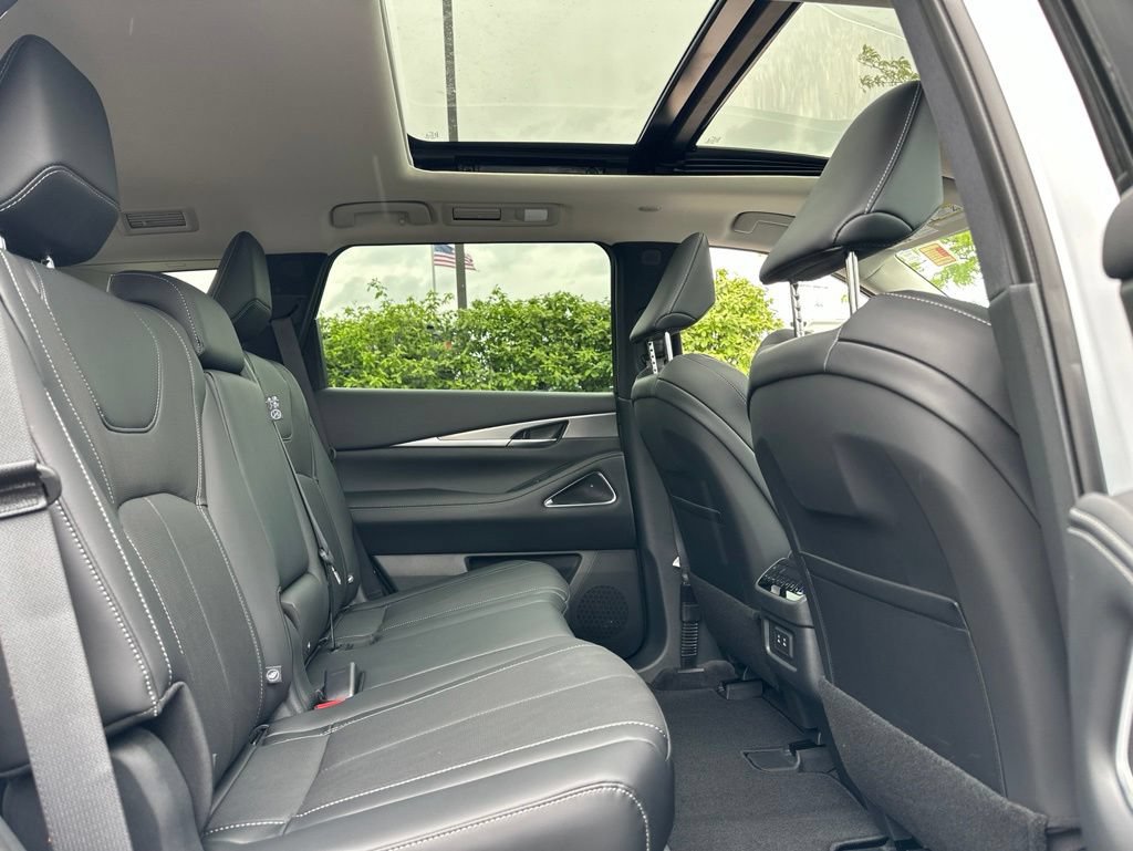 New 2027 INFINITI QX60 Luxe w/ Cargo Package AWD/4WD image 23