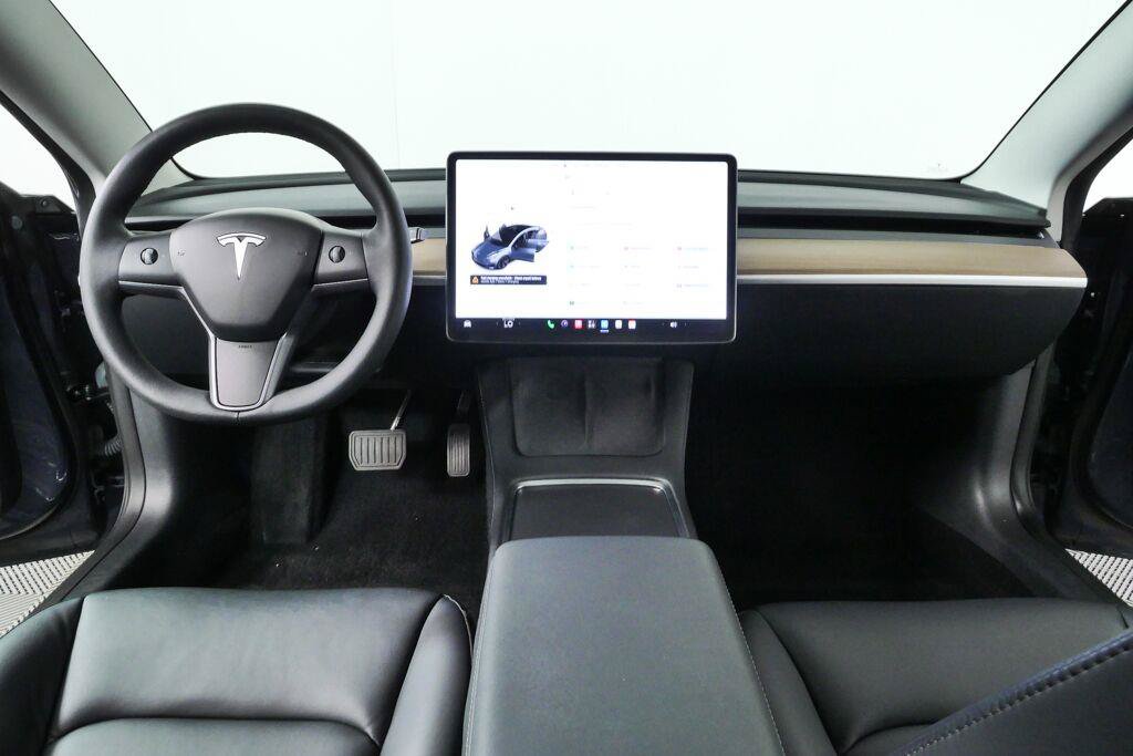 Used 2023 Tesla Model 3 Standard Range RWD image 15