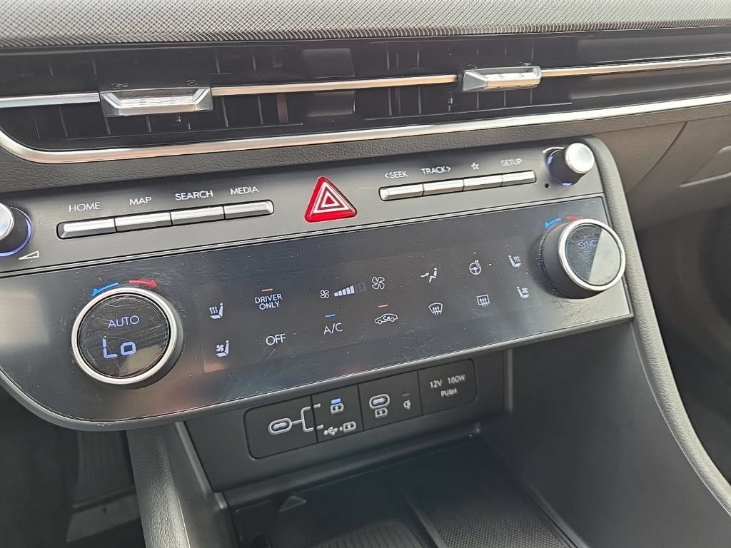 Certified 2025 Hyundai Sonata Limited FWD image 47
