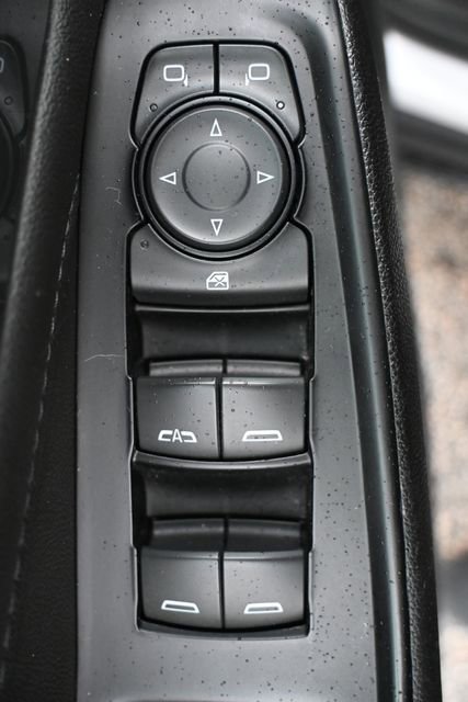 Used 2023 Chevrolet Traverse LT w/ Midnight/Sport Edition image 9