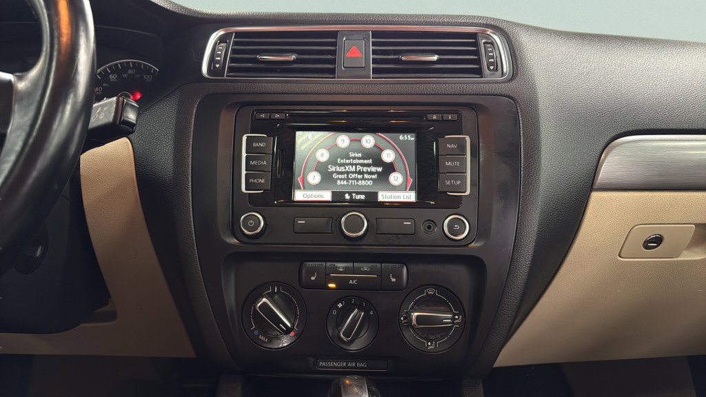 Used 2013 Volkswagen Jetta SEL FWD image 37