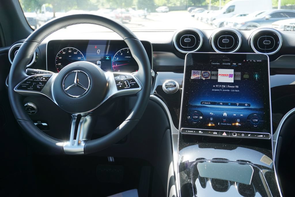 Certified 2025 Mercedes-Benz GLC 300 image 26