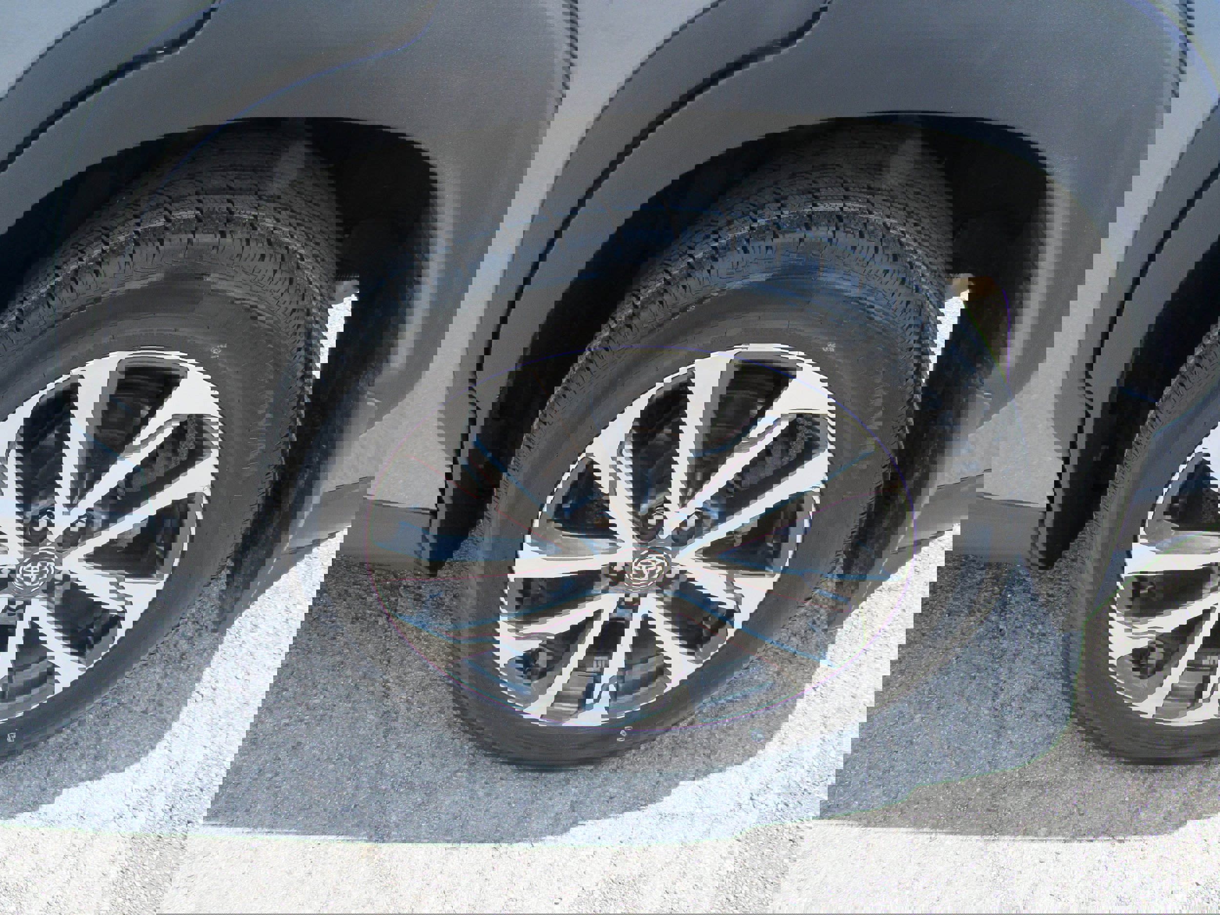 Used 2022 Toyota Corolla Cross XLE image 14