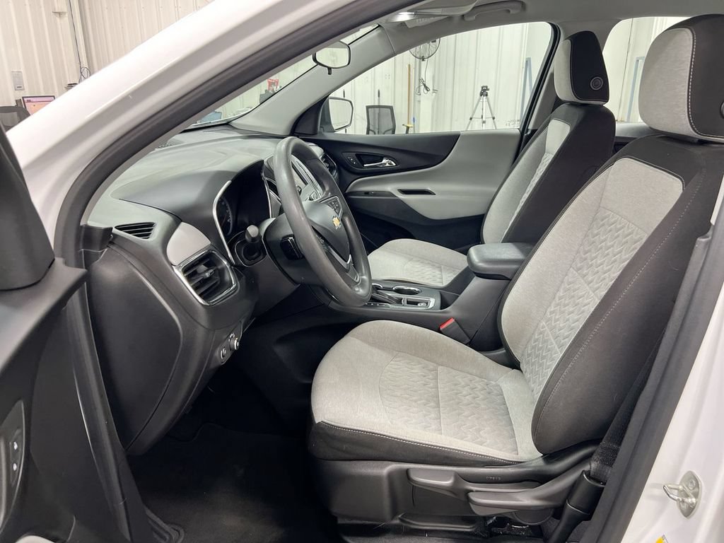 Used 2023 Chevrolet Equinox LS AWD/4WD image 19