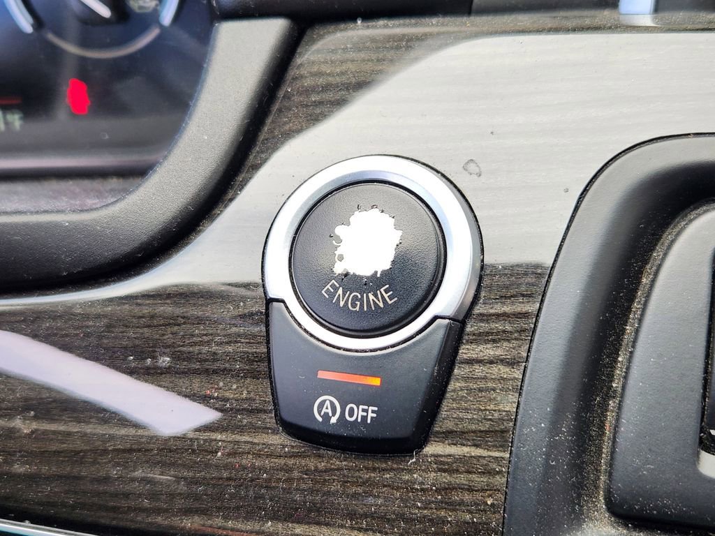 Used 2016 BMW 550i xDrive Sedan AWD/4WD image 23