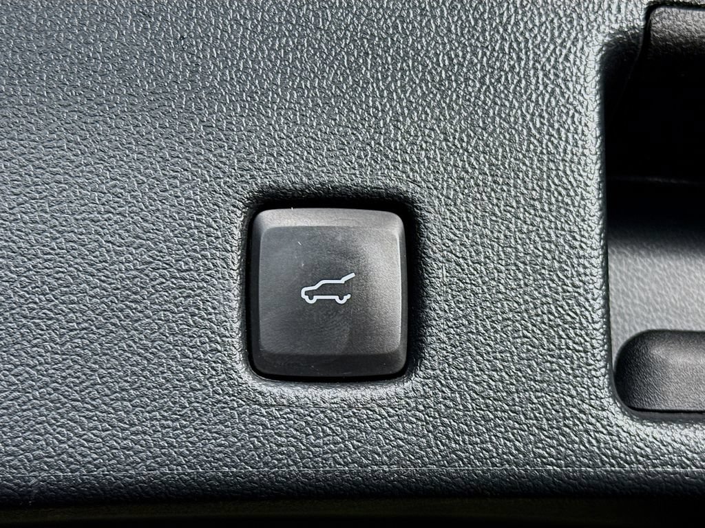 Used 2023 Ford Escape ST-Line w/ Tech Pack #1 FWD image 27