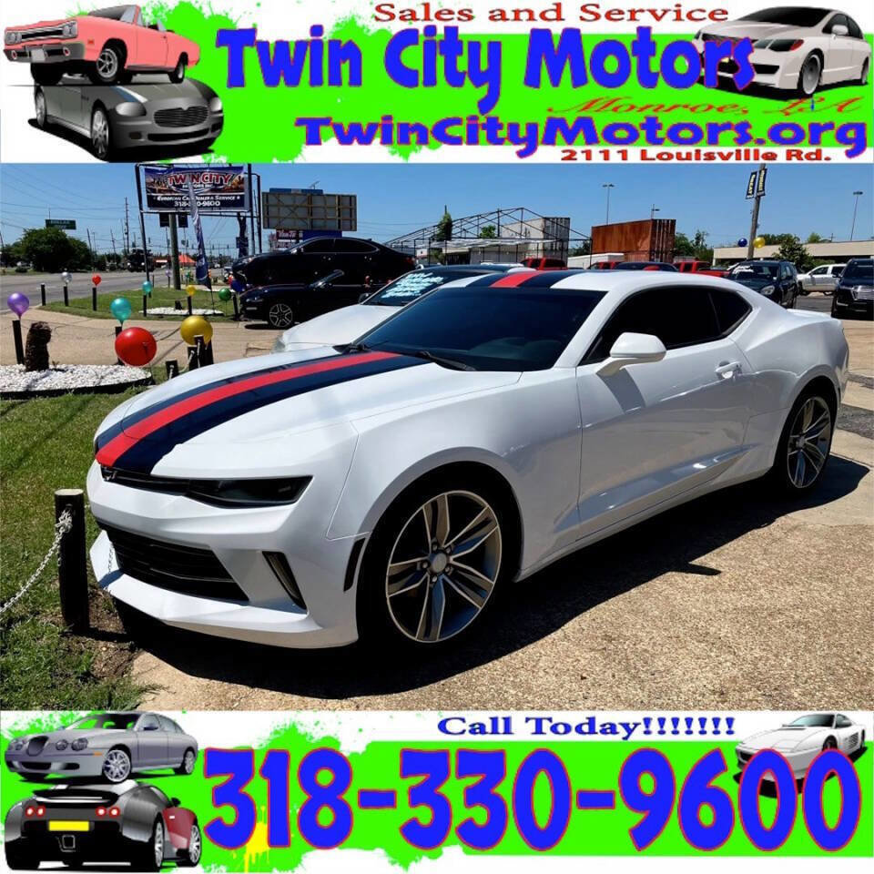 Used 2017 Chevrolet Camaro LT w/ RS Package RWD image 1