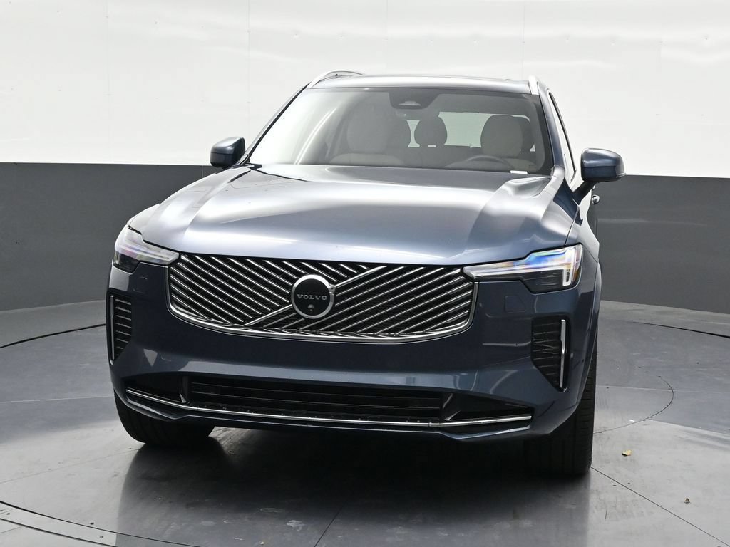 Used 2026 Volvo XC90 B6 Plus w/ Protection Package Premier AWD/4WD image 9